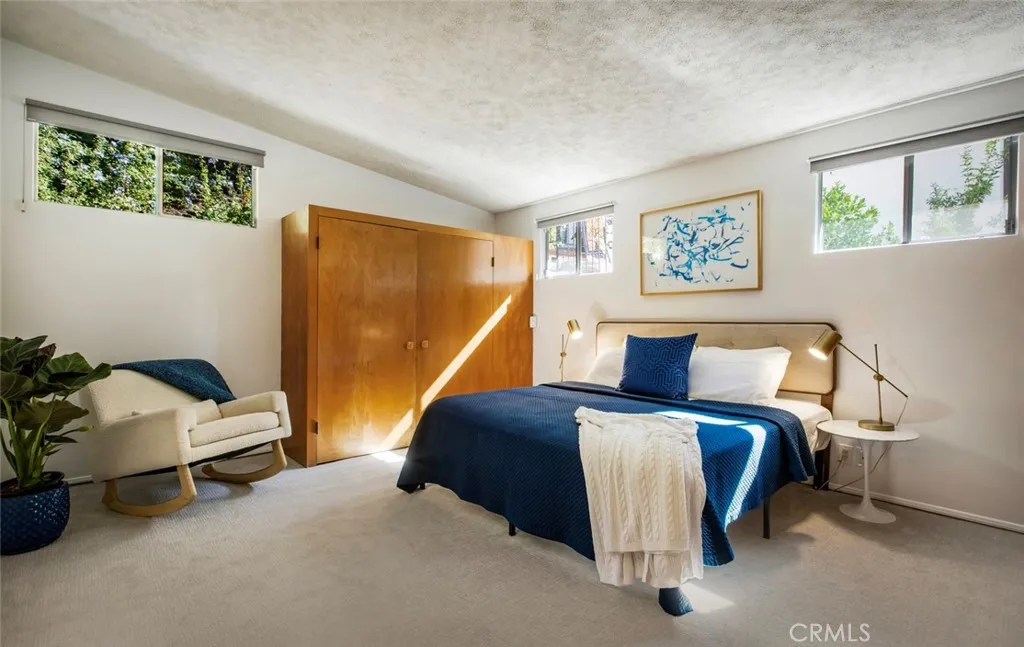 2820 E Chevy Chase Drive, Glendale, California 91206 home-pic-30